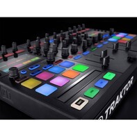 Native Instruments Traktor Kontrol S4