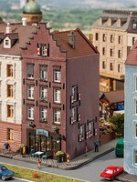 FALLER FALLER 232334 1/160 STADHUIS MET BAR