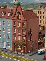 FALLER FALLER 232335 1/160 STADHUIS MET SIGARENWINKEL