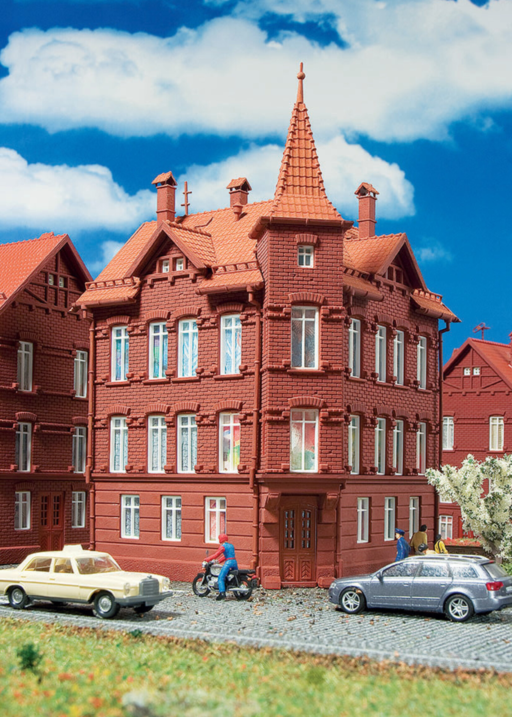 VOLLMER 47636 N EISENBAHNER WOHNHAUS EH