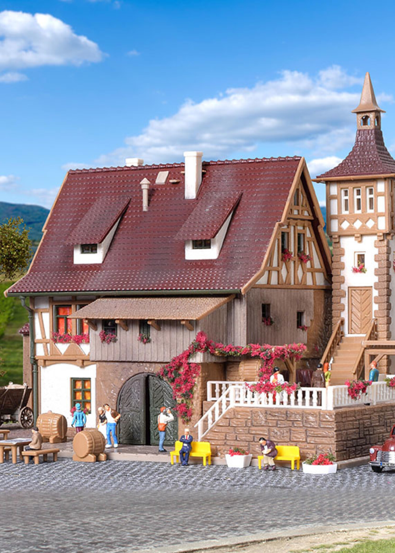 VOLLMER VOLLMER 47689 N Getränkehandlung mit LED-Beleuchtung,Funktionsbausatz