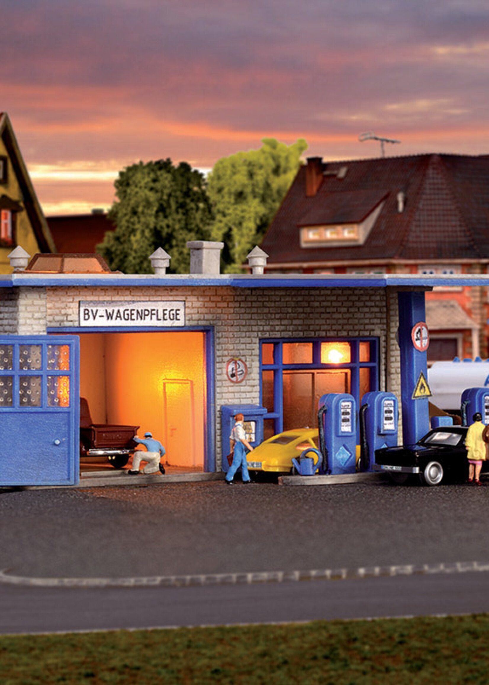 VOLLMER 47757 N ARAL TANKSTELLE BS