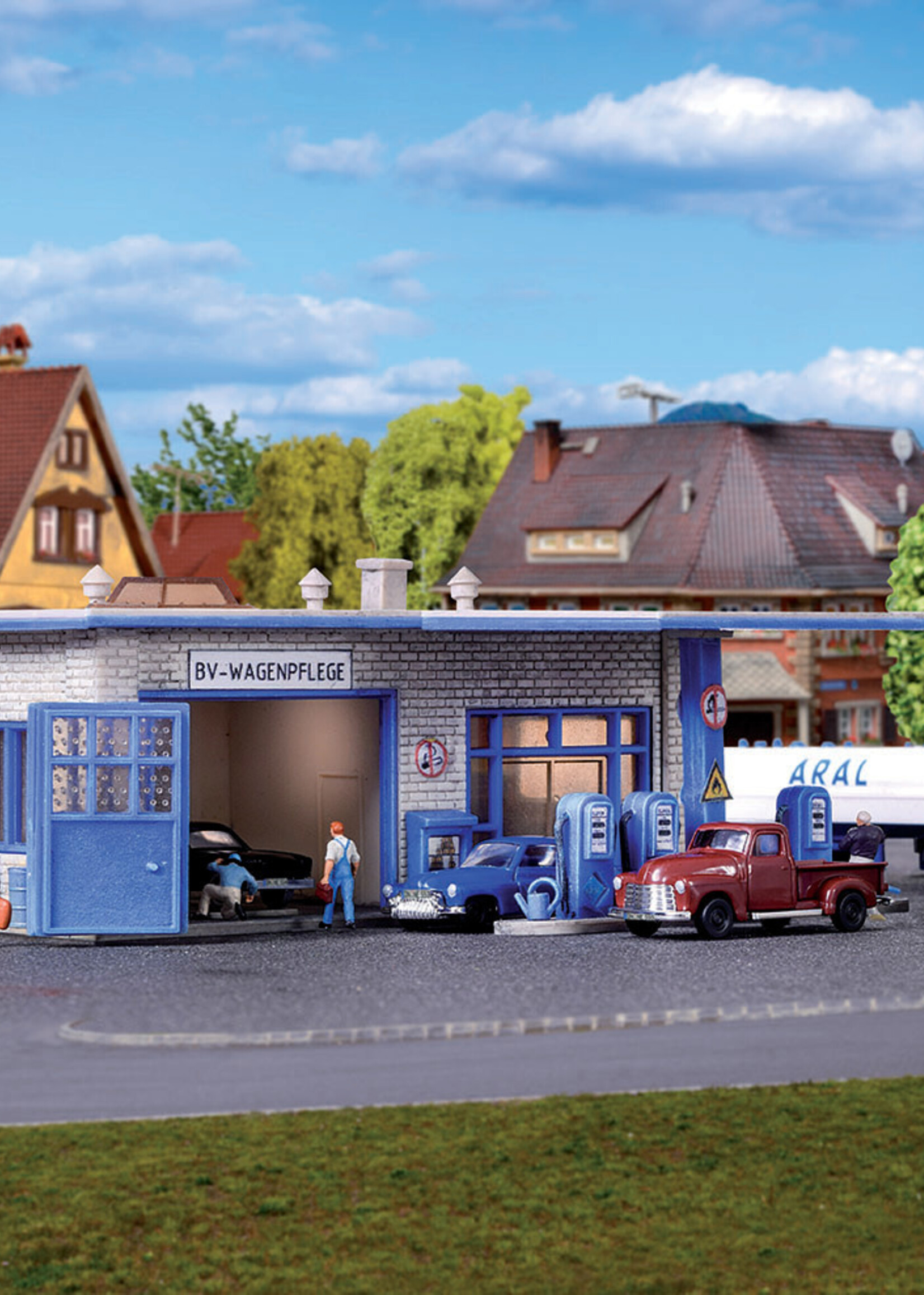 VOLLMER 47757 N ARAL TANKSTELLE BS