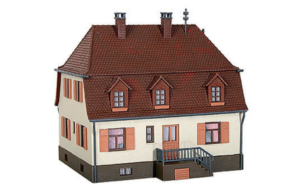 38166 H0 WOHNHAUS WALMDACH