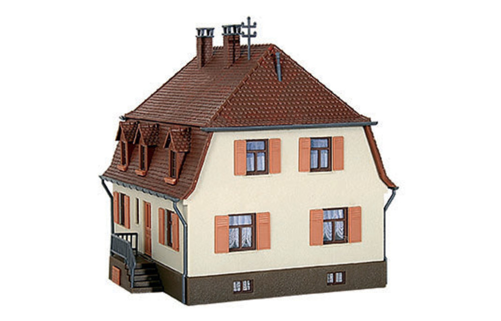 38166 H0 WOHNHAUS WALMDACH