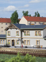 Auhagen AU14453 Bahnhof Radeburg 237x87x66 mm(N)