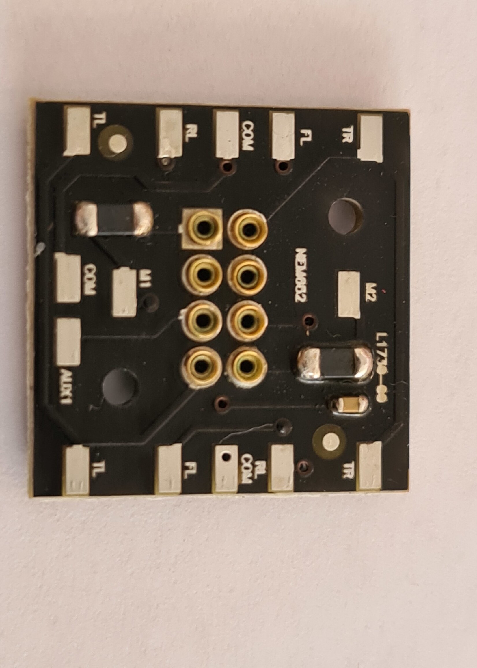 TrainOMatic NEM 652 adapter