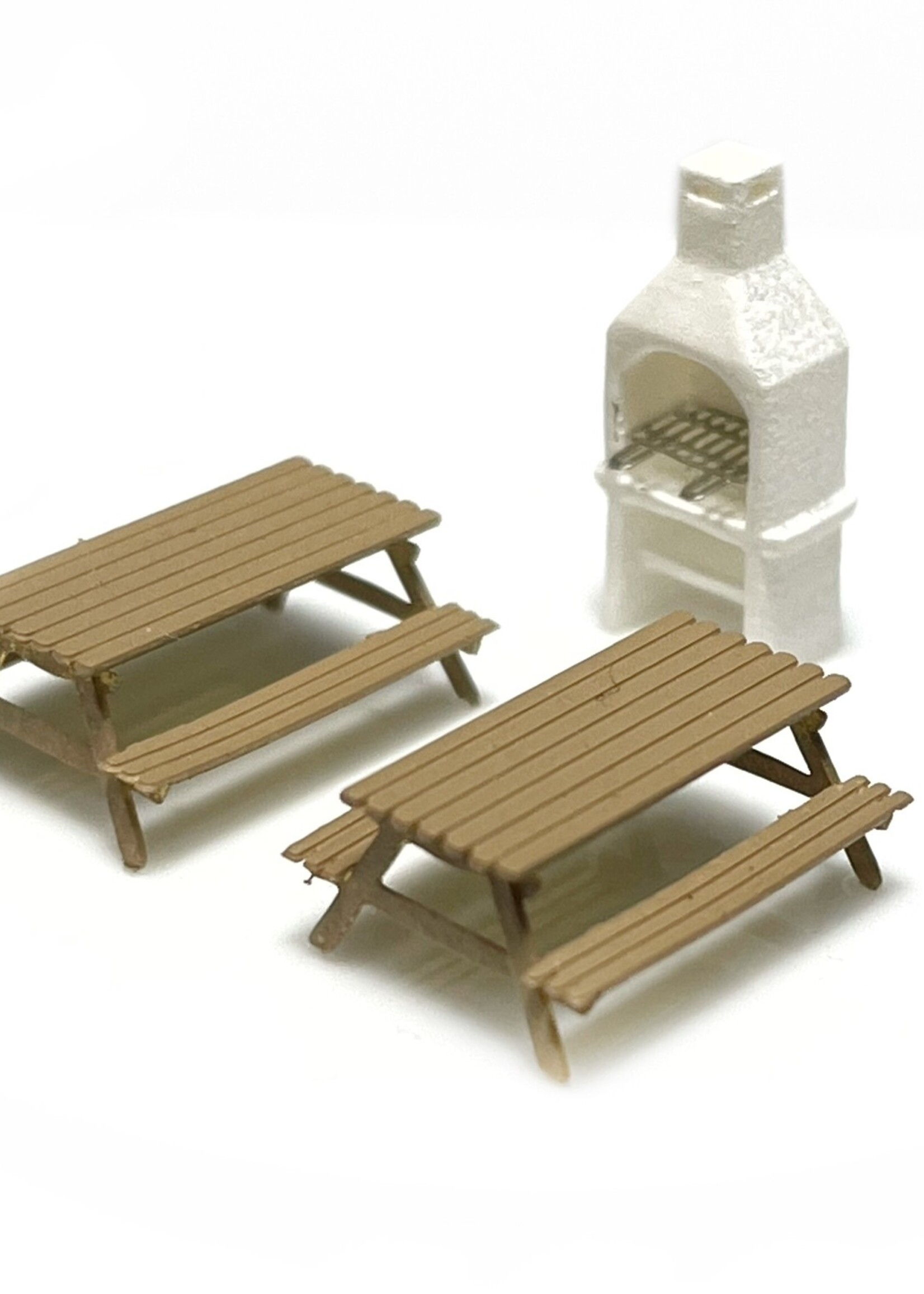 N-Train N-TRAIN 211022 N Tuinbarbecue en 2 picknicktafels