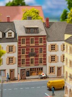 FALLER FALLER 282792 1/220 STADHUIS MET BAKKERIJ (2/22) *