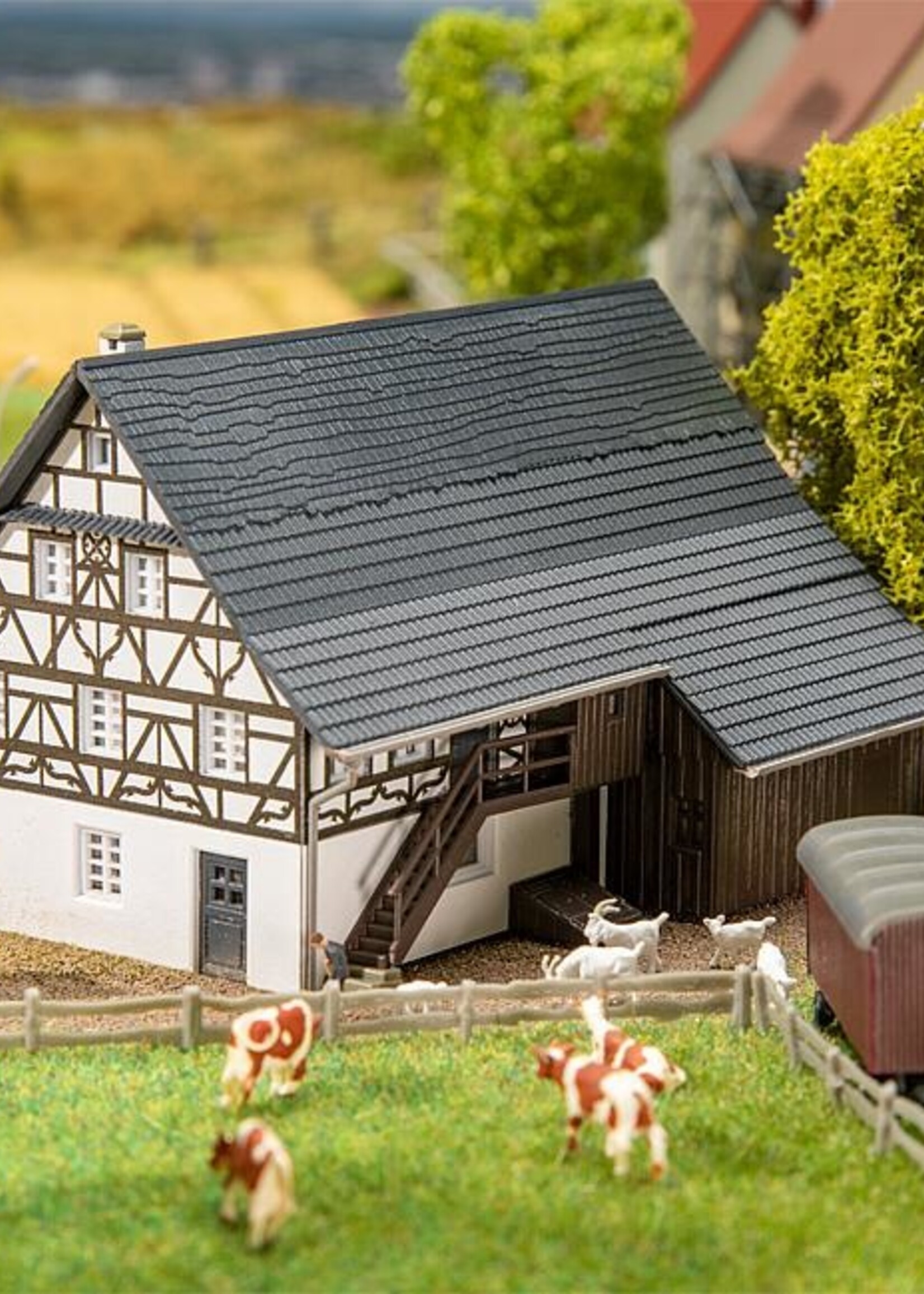 FALLER 232190 1/160 BOERDERIJ MET DECORATIEF VAKWERK (1/23) *