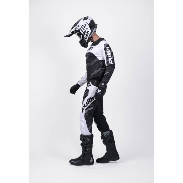 Pull In master Race Pants Camo Black