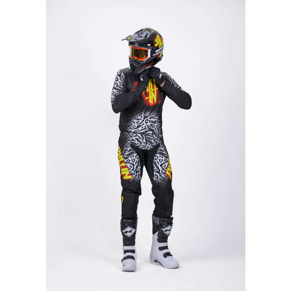 Pull In Trash Pants Black Neon