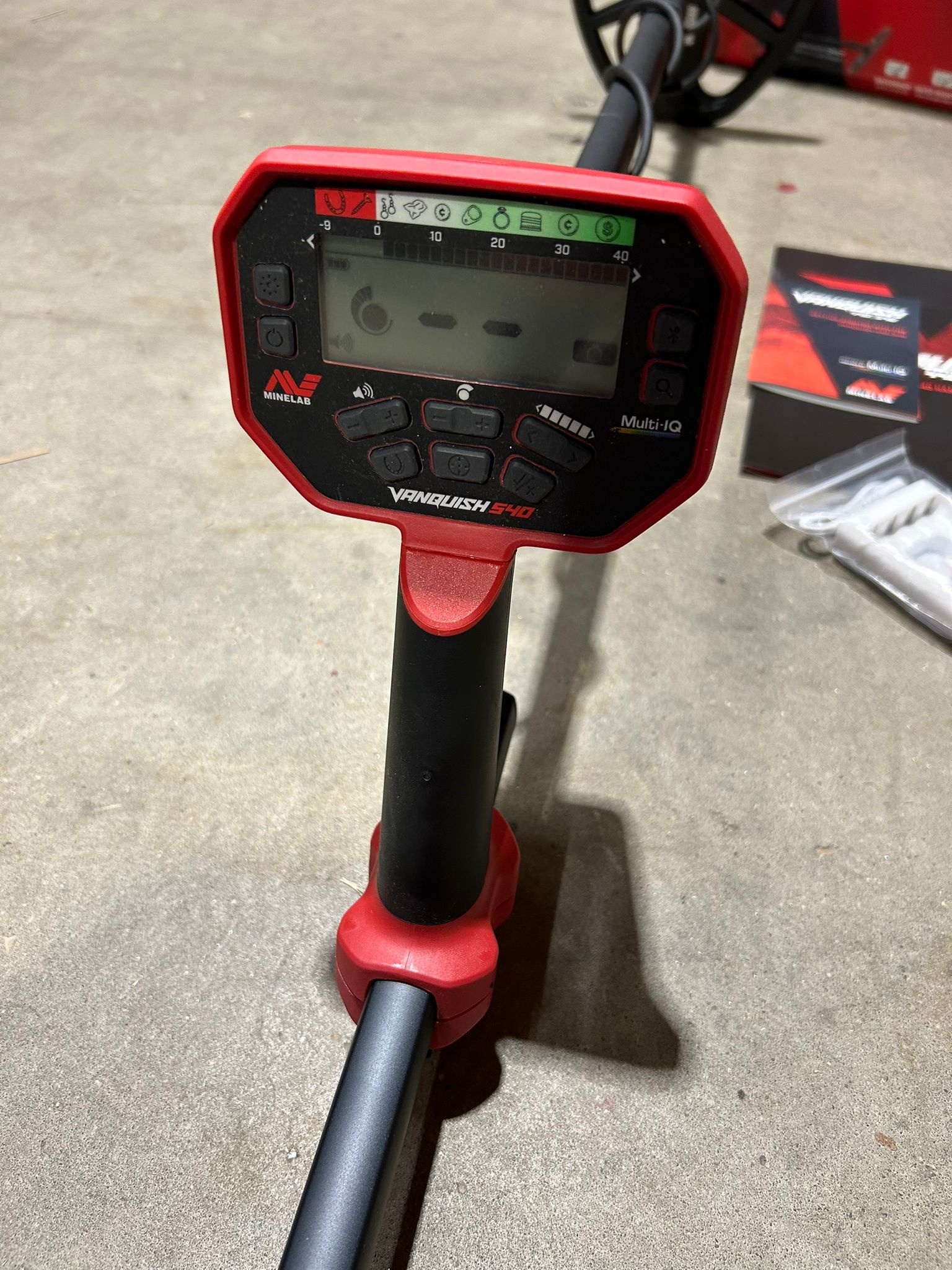 Gebruikte Metaaldetectors Occ 6: Minelab Vanquish 540 with Headphones