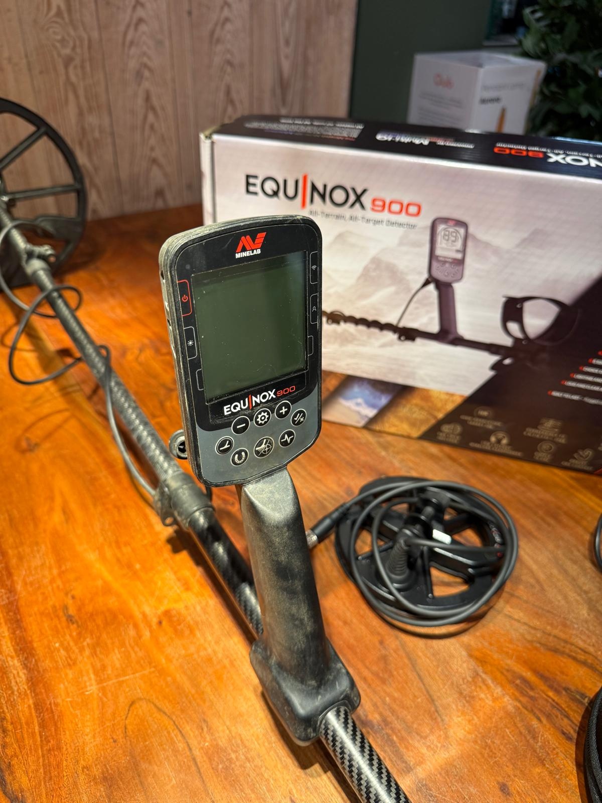 Gebruikte Metaaldetectors Occ 13:Minelab Equinox 900