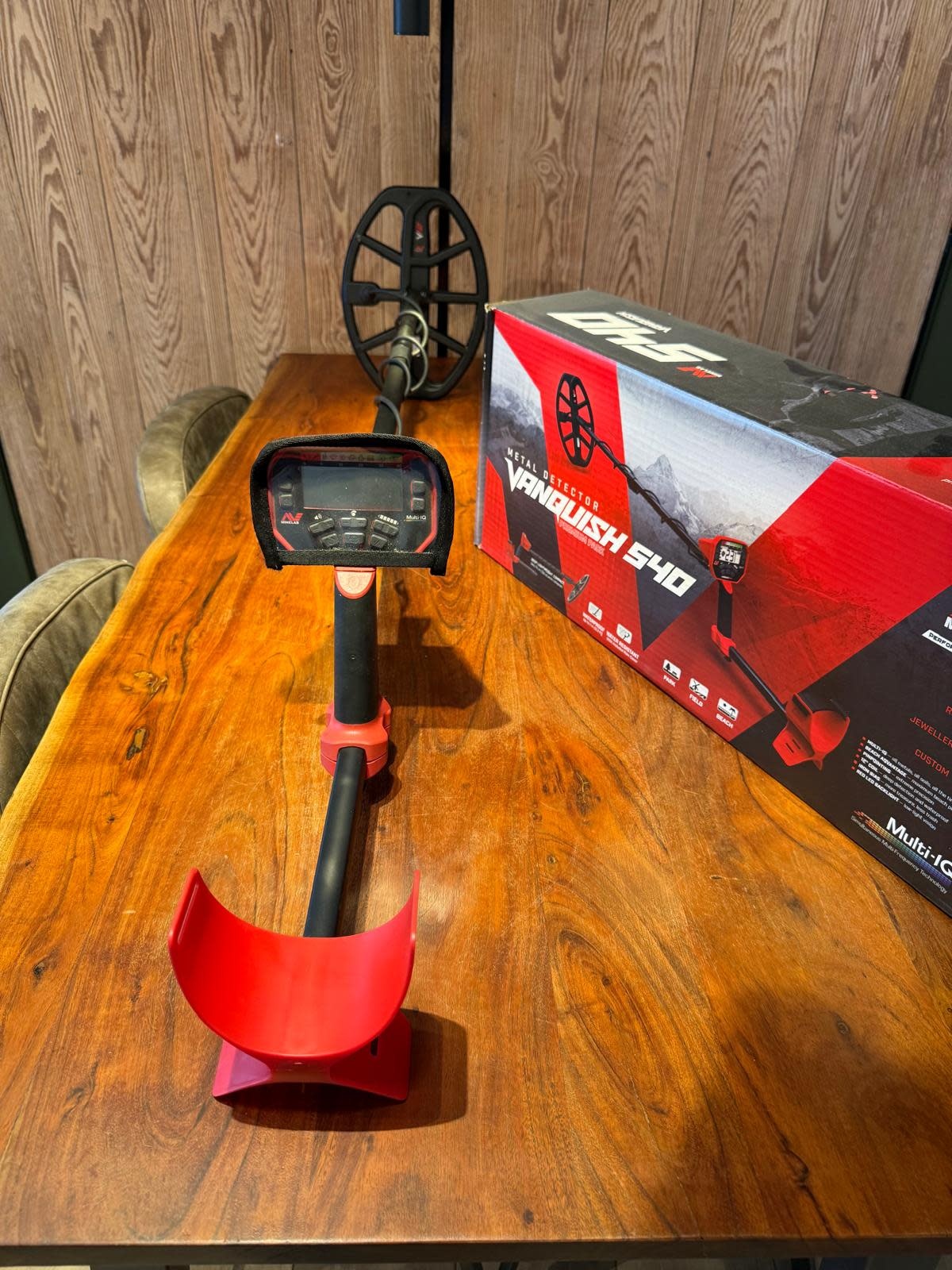 Gebruikte Metaaldetectors Occ 6: Minelab Vanquish 540 with Headphones