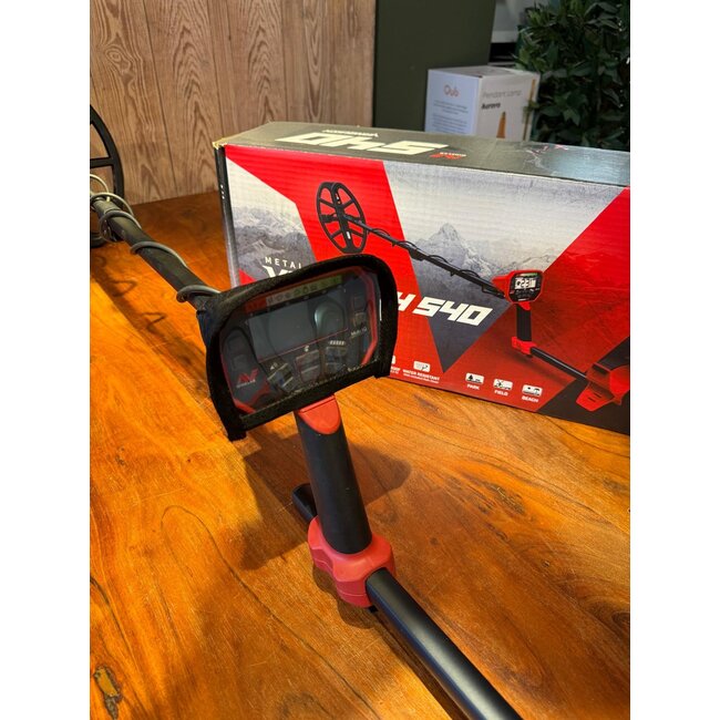 Gebruikte Metaaldetectors Occ 6: Minelab Vanquish 540 with Headphones