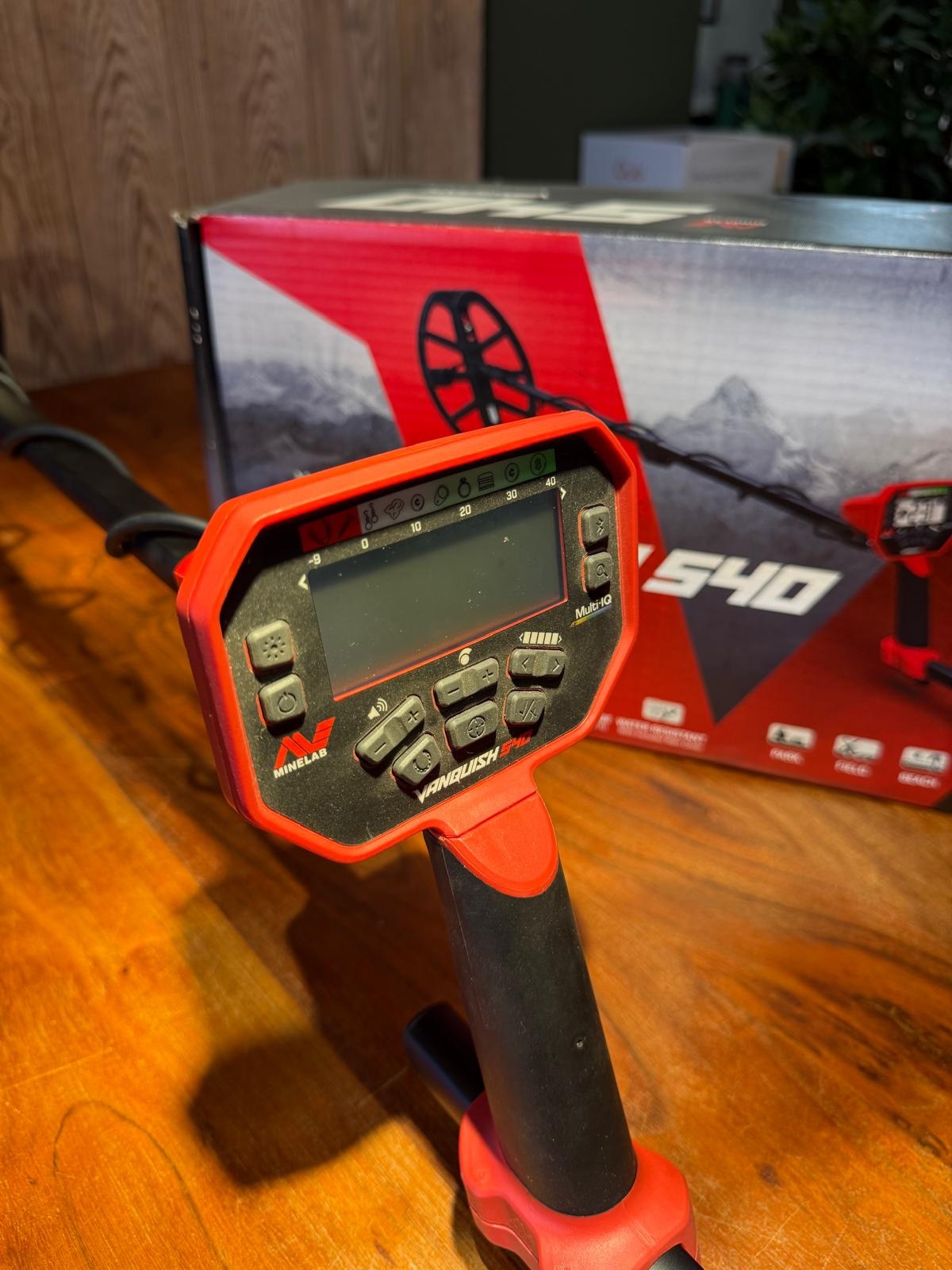 Gebruikte Metaaldetectors Gelegenheit 6: Minelab Vanquish 540 mit Kopfhörern