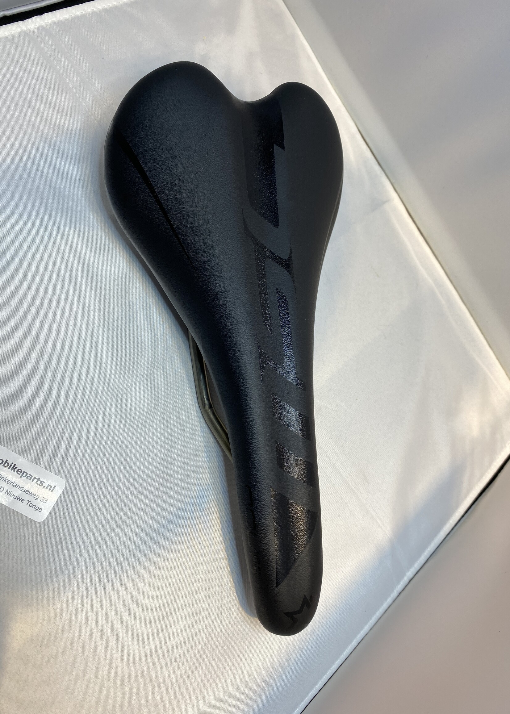 MSC Race/MTB  MSC Nova  zadel zwart 134  mm breed
