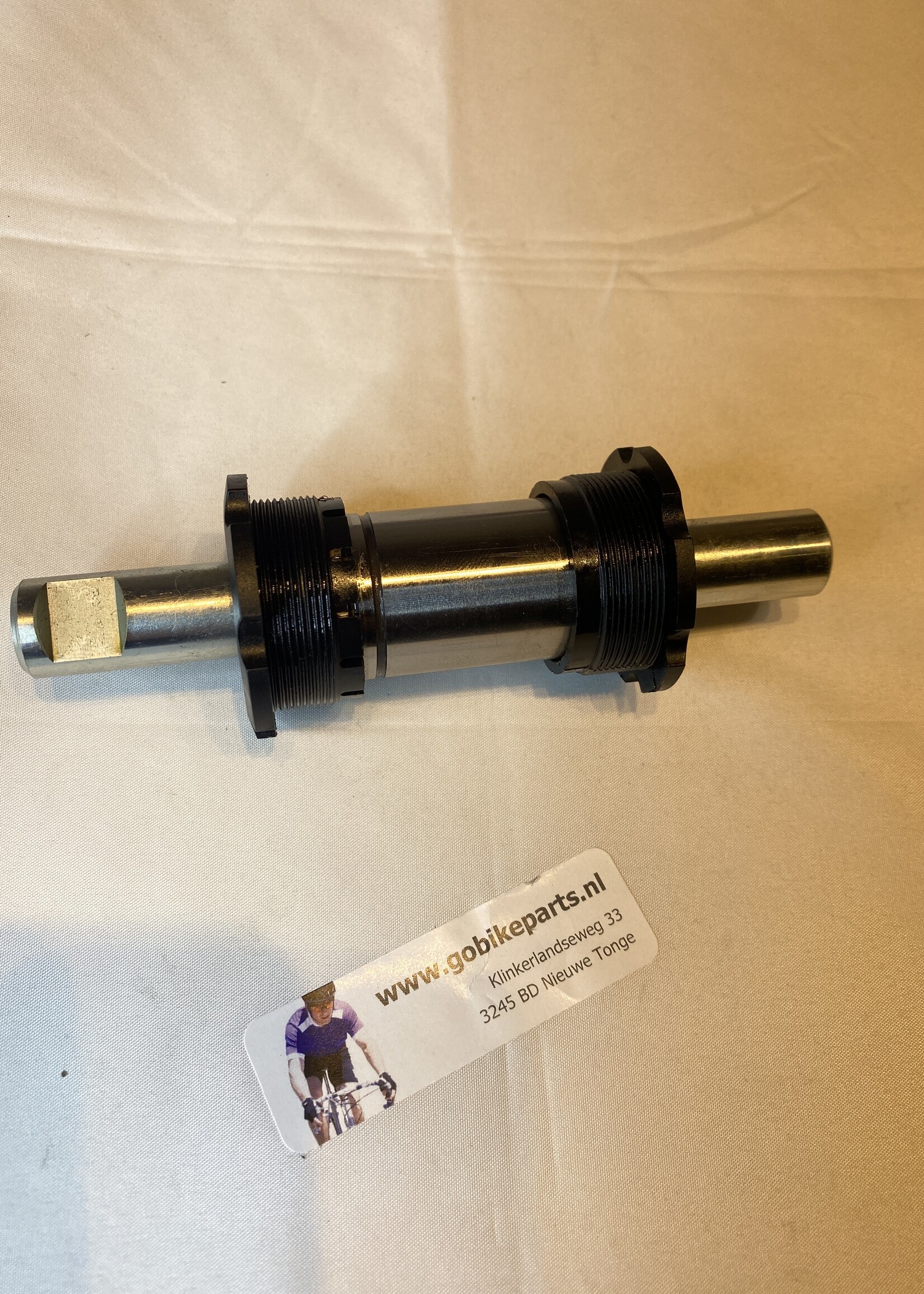 Merkloos Trapas voor spie