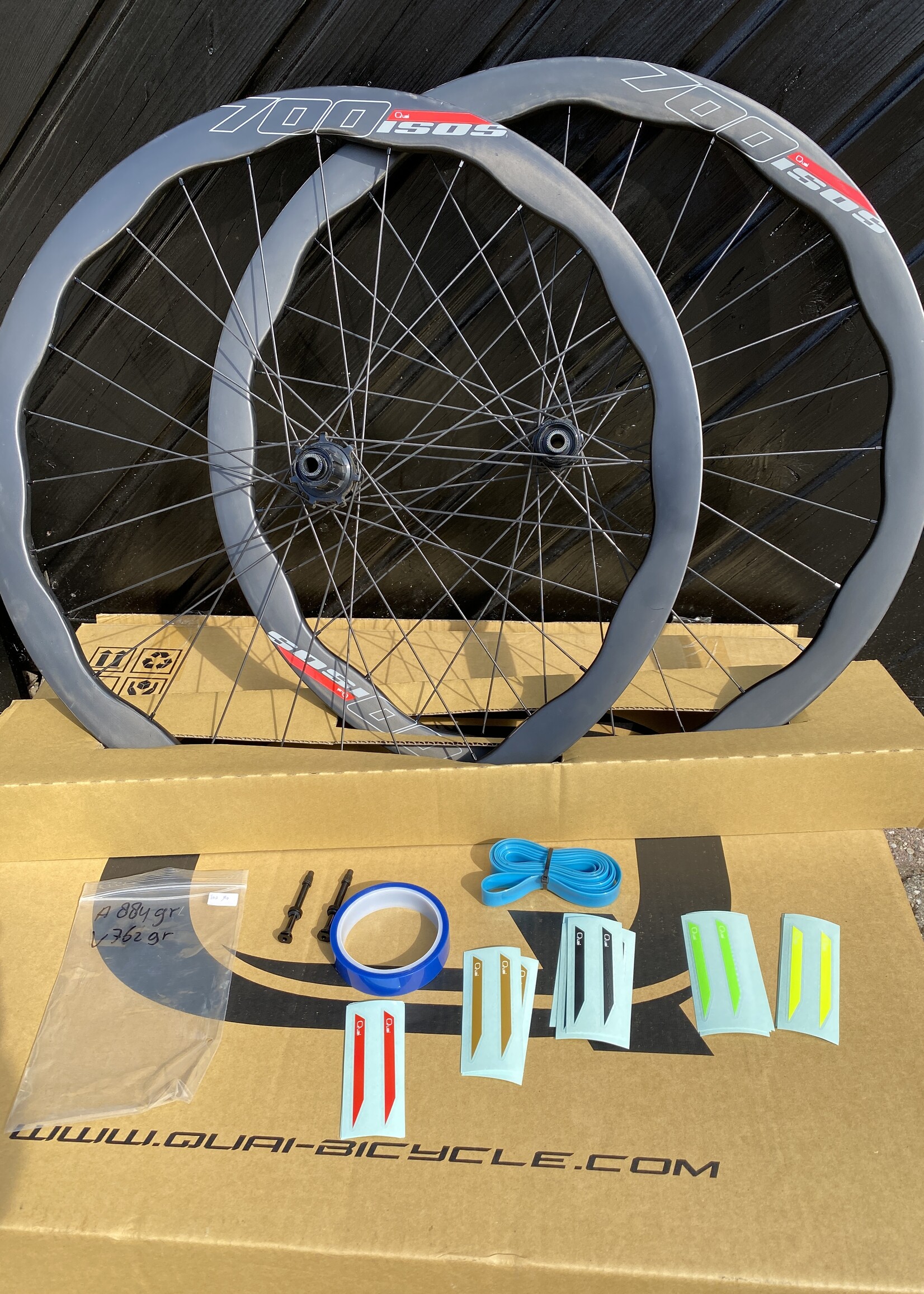 QUAI QUAI Carbon Demo wielset ISOS 700C ROAD / GRAVEL / CX  disc steekas