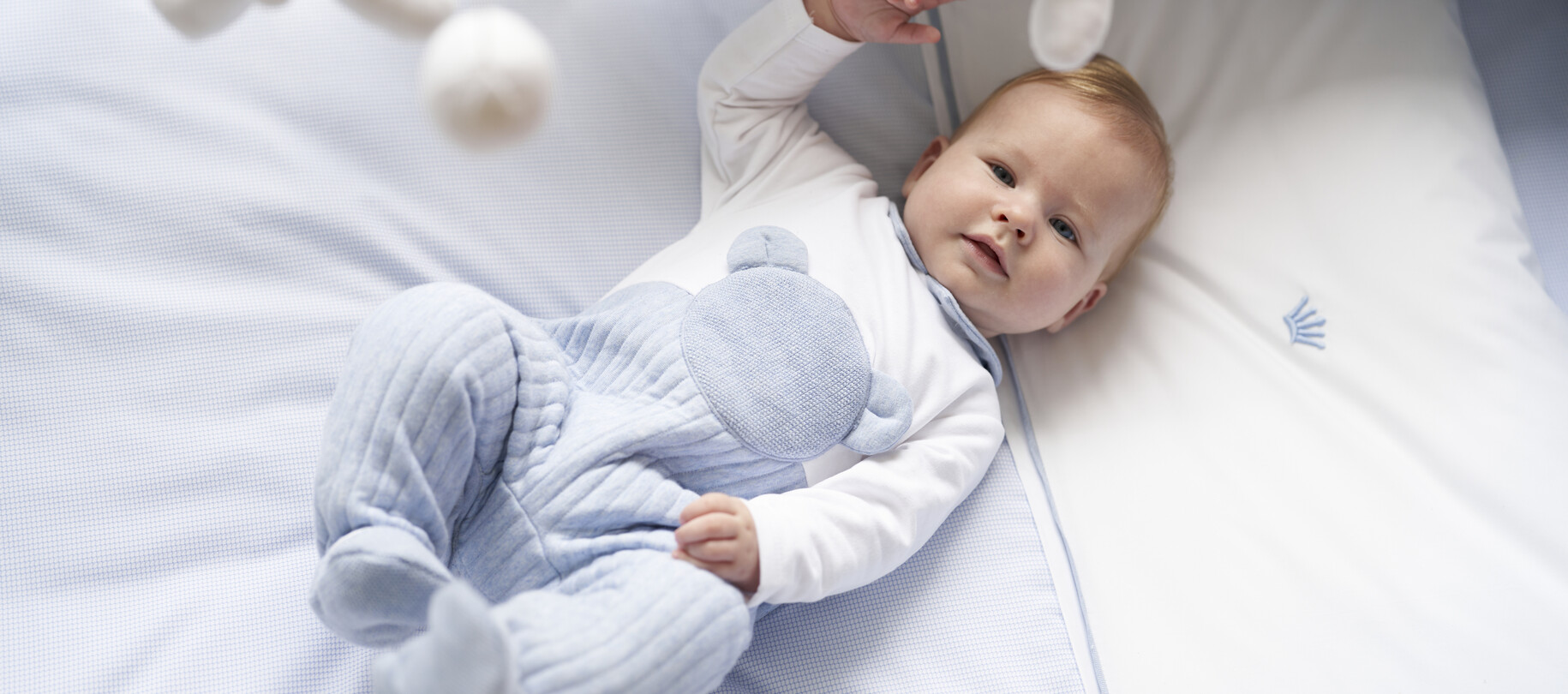 Essentials Azzuro Blue