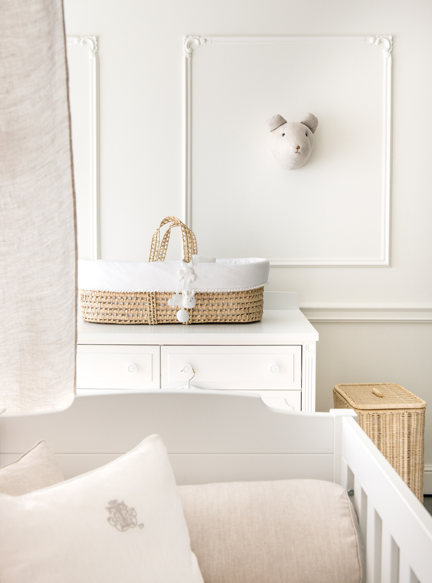 Rieten reiswieg + aankleding - wit-4