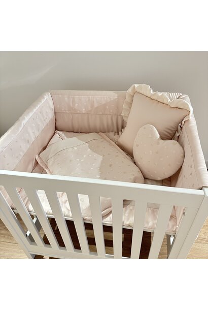 Roze satiné met golden hearts bekleding