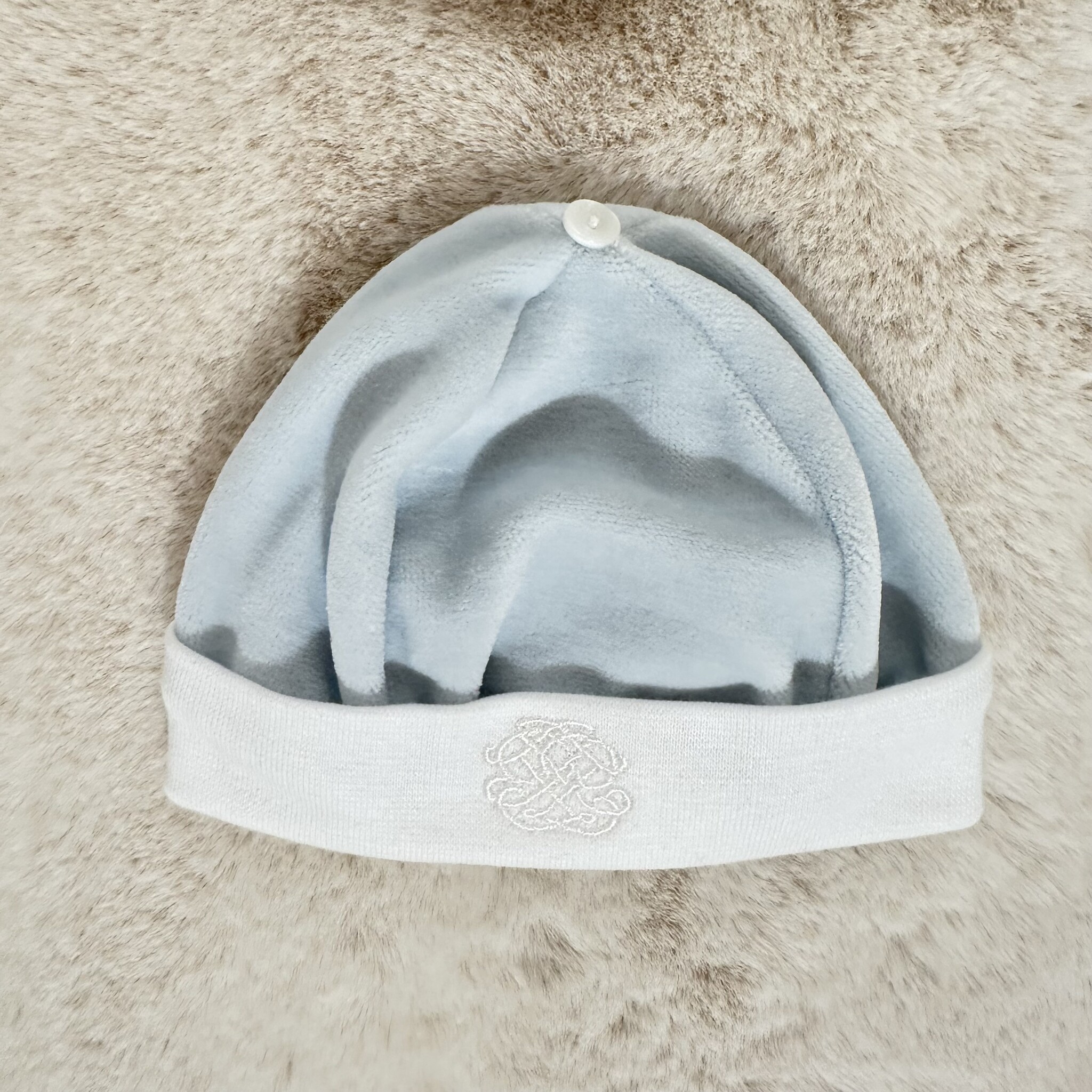 babymutsje fluweel - lichtblauw-1