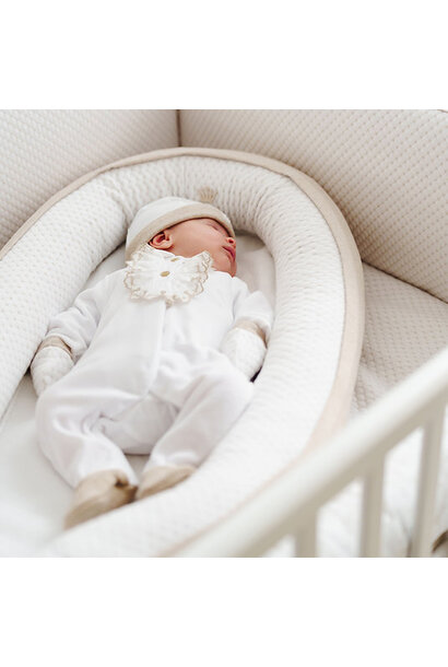 babypakje velours met ruches - wit / beige