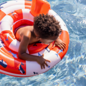 Swim Essentials Baby float Walvis Rood Wit ⌀ 69 cm 0-1 Jaar 11 kg