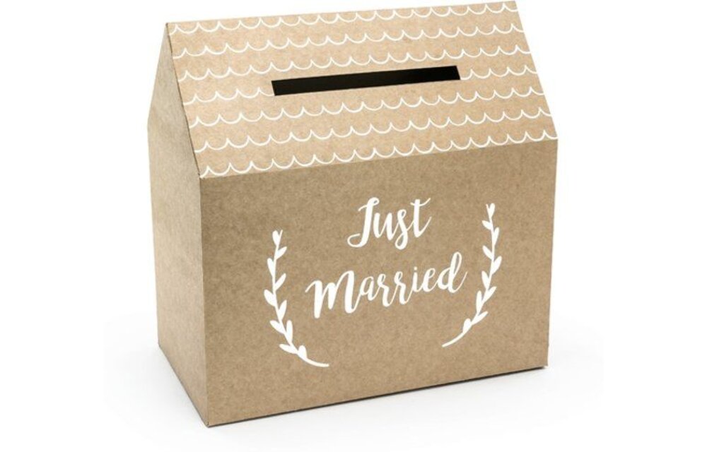 Bruiloft enveloppendoos kraft huisje met witte tekst Just Marries
