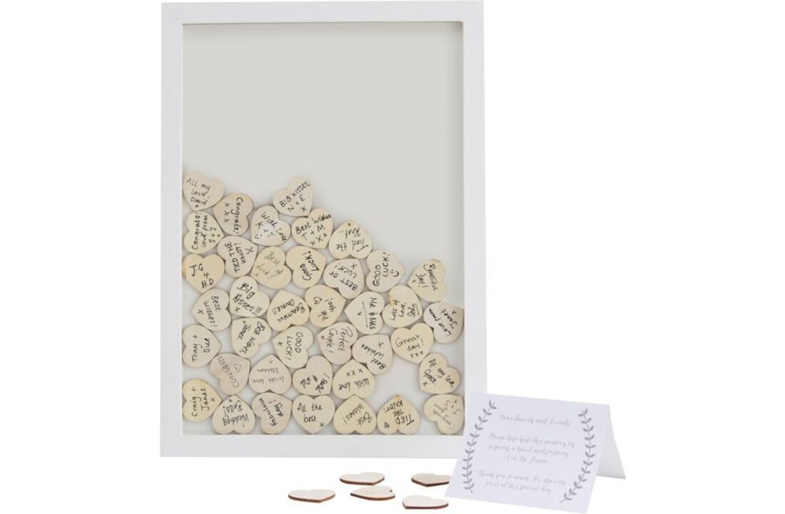 Gastenboek fotolijst wit met 70 houten hartjes