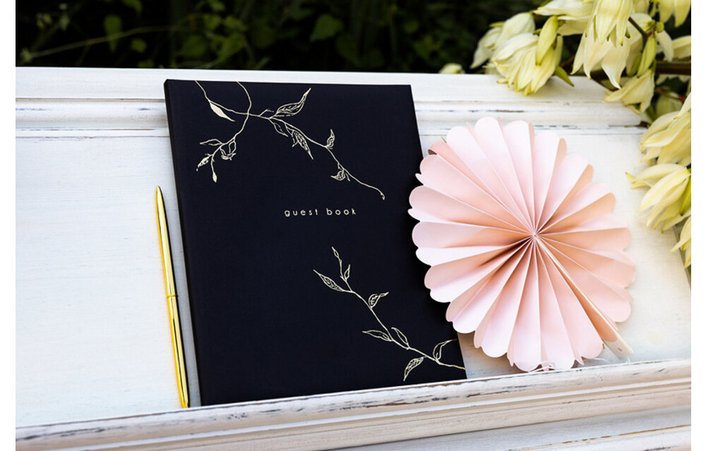 Gastenboek zwart met gouden design | 22 pagina's