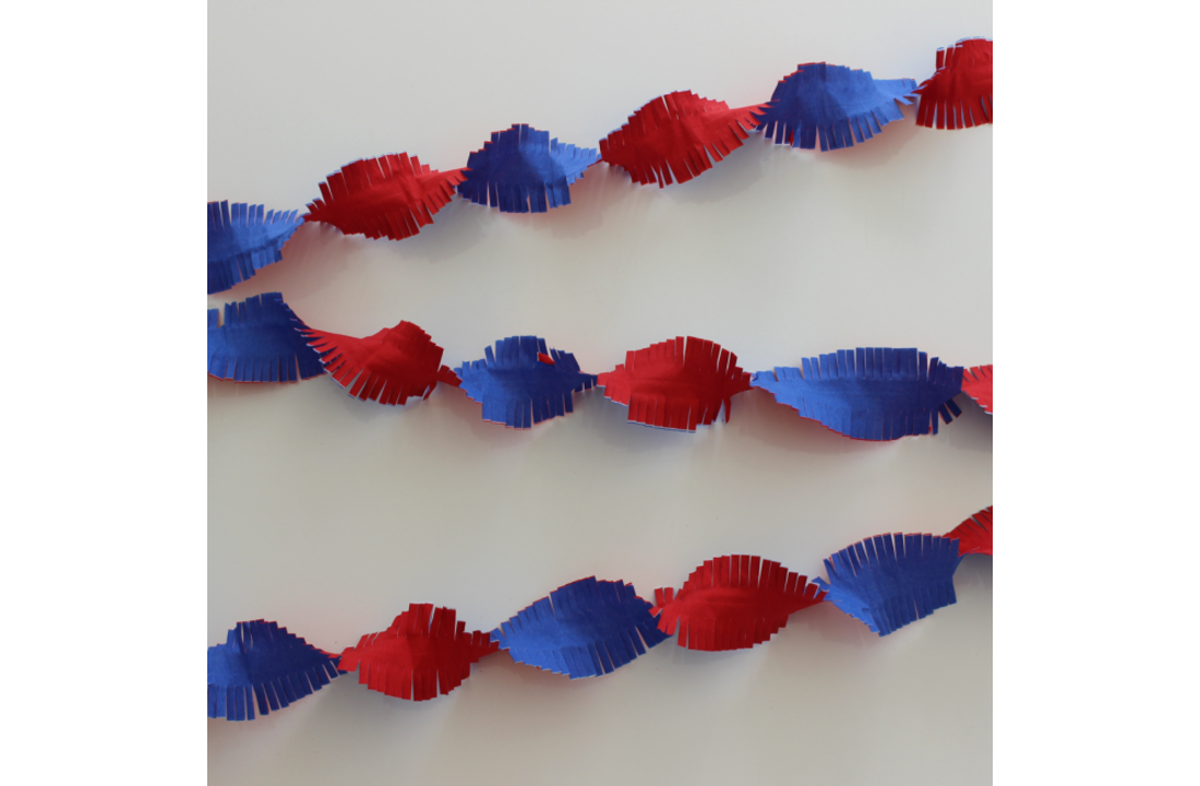 Crepe garland rood-wit-blauw - 24 meter - brandvertragend