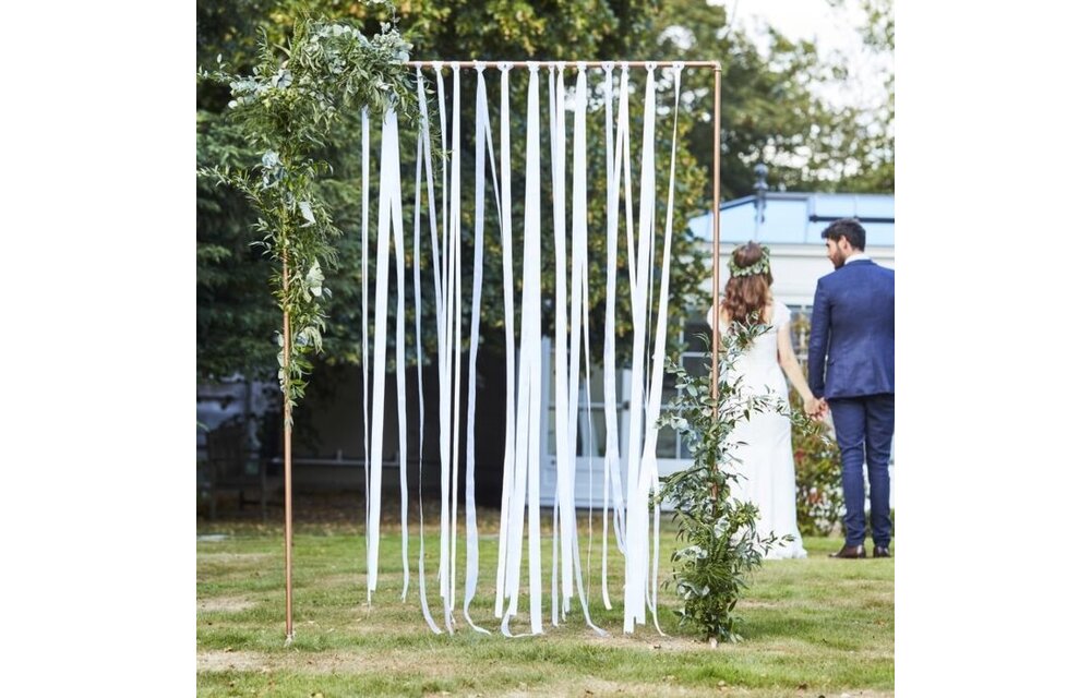 Backdrop bruiloft - 80 meter wit lint