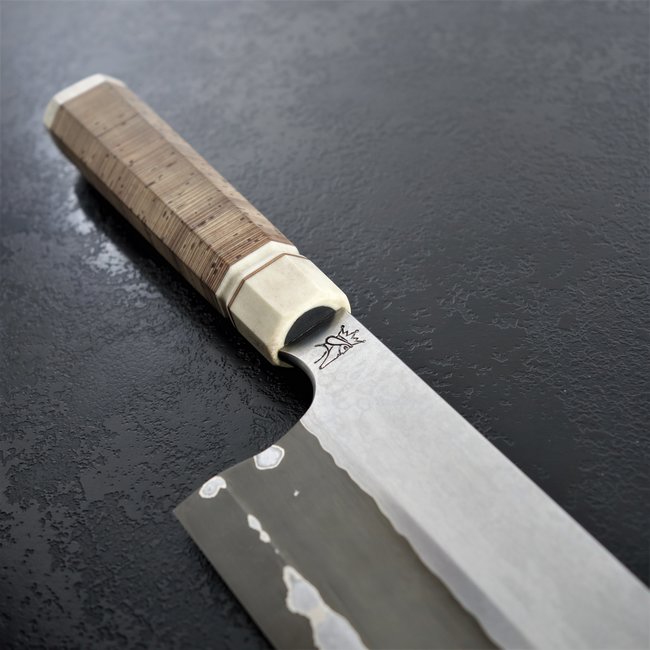 66# 25er Gyuto mit Hohlkehle und Griff aus Birkenrinde