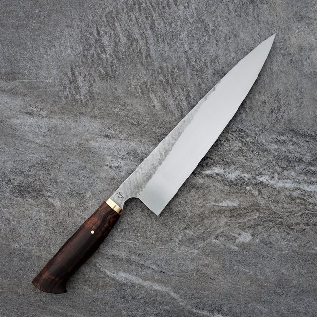 24er Gyuto mit Wüsteneisenholz