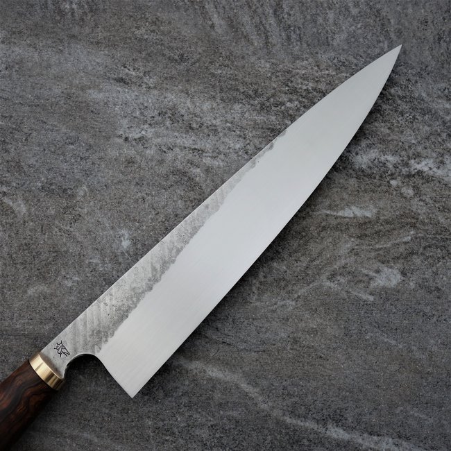 24er Gyuto mit Wüsteneisenholz