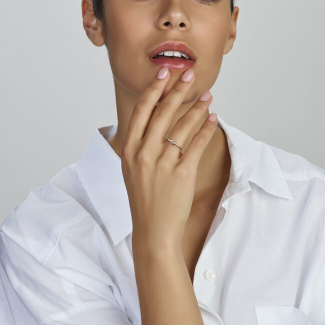 The House Of Blinckers THOB Ring 40.27608/17 14k Geelgoud met 0.135crt Topaas 4mm Maat 17 (April)