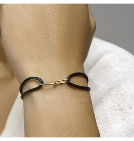 Blinckers Jewelry Huiscollectie BJ 47.00281 Armband zwart zijde met 14k gouden closed forever schakels