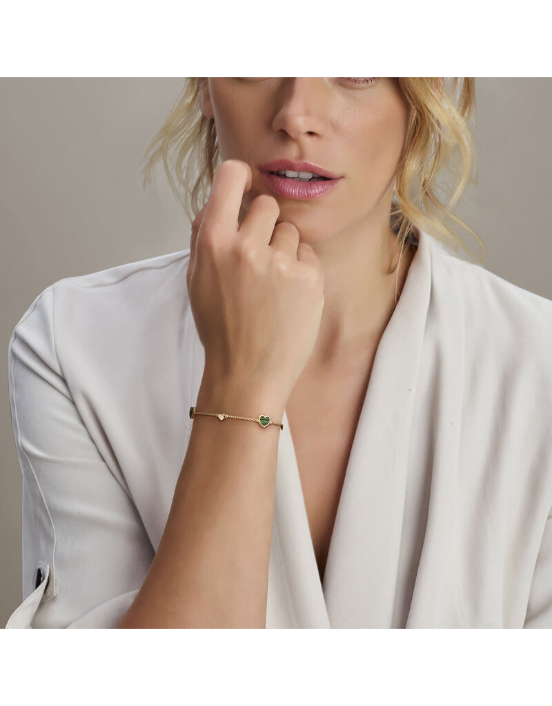 Blinckers Jewelry Huiscollectie BJ 4029161 armband dames in 14k geelgoud met 5 hartjes waarvan twee met groene malachier  lengte  verstelbaar tussen 16 en 18 cm door extra ogen