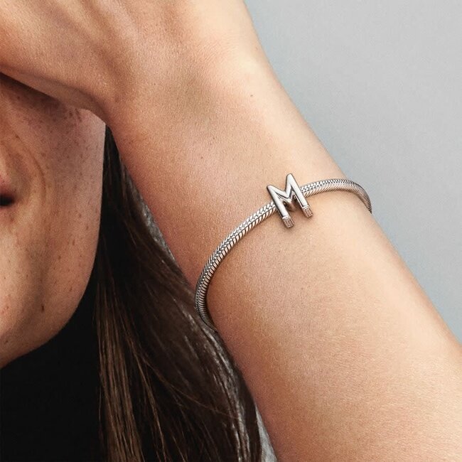 Pandora Pandora Bedel 797467 Zilver Letter M