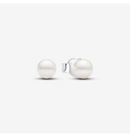 Pandora Pandora 293168C01 Sterling silver stud earrings with 4,5 mm white treated freshwater cultured pearl