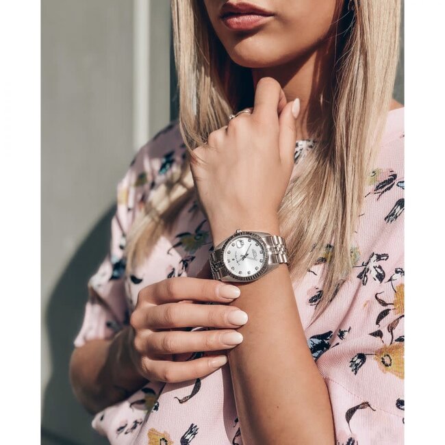 Jacques du Manoir Jaques du Manoir NR0.01 horloge dames staal met staalgrijze wijzerplaat bezet met zirconia