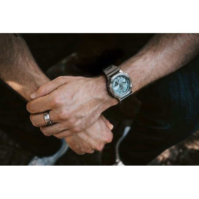 Casio G-Shock G-Shock Horloge GM-2110D-2AER Staal Analoog Digitaal met Light Blauwe Wijzerplaat