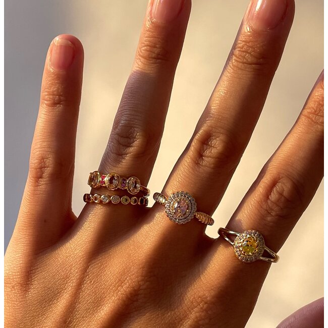 24KAE 24Kae Ring 124143Y/52 Zilver met Geelgouden Plating en Roze Ovale Zirkonia Maat 52