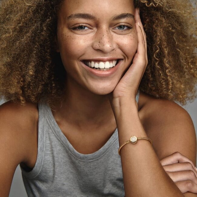 Pandora Pandora Armband 569046C01-20 Zilver 14k Geelgouden Plating met Zirkonia op Kroonsluiting Maat 20