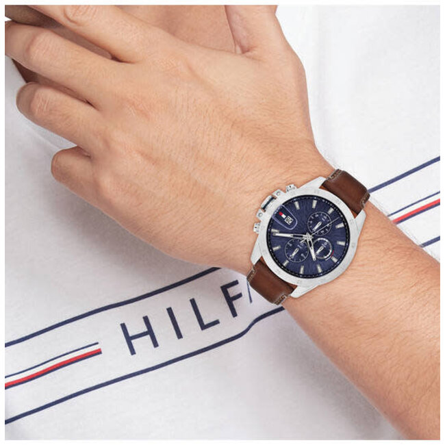 Tommy Hilfiger Tommy Hilfiger Horloge TH1792195 Jameson 43 mm Blauwe wijzerplaat met donkerbruine leren band