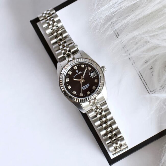 Jacques du Manoir Jacques du Manoir Horloge NRO.06 Inspiration Staal met Zwarte Wijzerplaat en Zirkonia 28mm