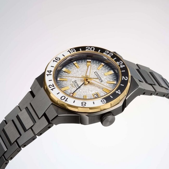 Citizen Citizen Horloge NB6035-55H Serie 8 GMT Automaat Staal Gun Metal Saffier Glas 100m Waterdicht 41mm Limited Edition